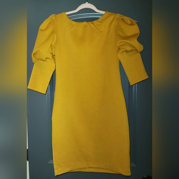 Dress - Picture 1 of 2